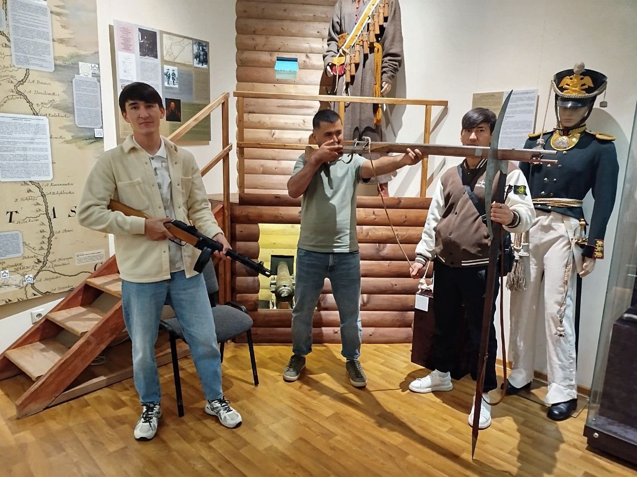 Иностранным студентам рассказали о золотоордынском Укеке и основании Саратова